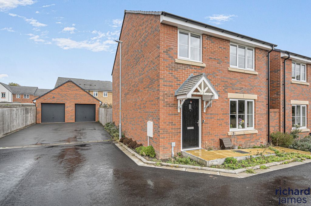 Property photo 1 of 20 93Ecf49032c041908A7575c92c9B22Fa