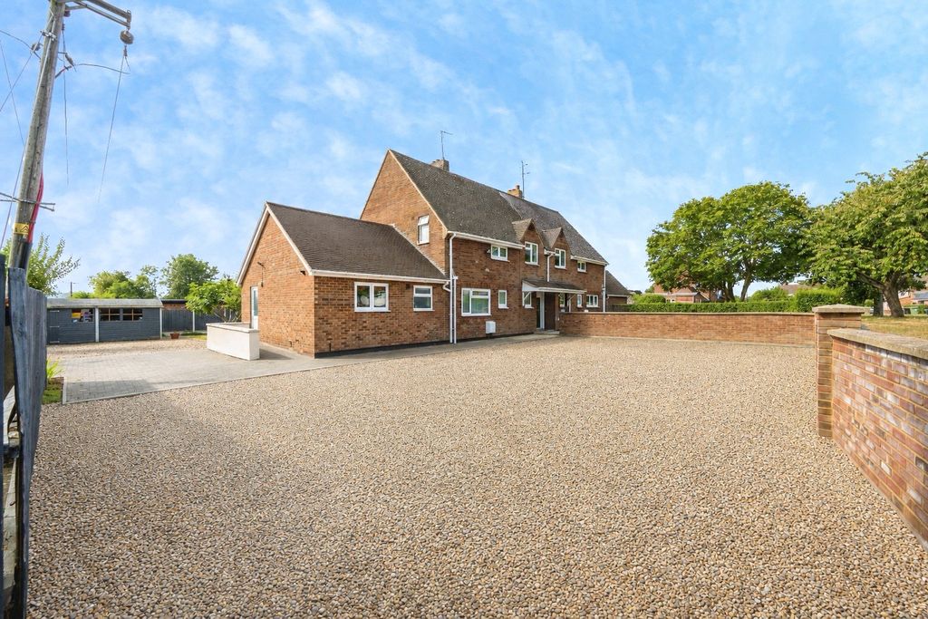 Property photo 1 of 24 Picture No. 44