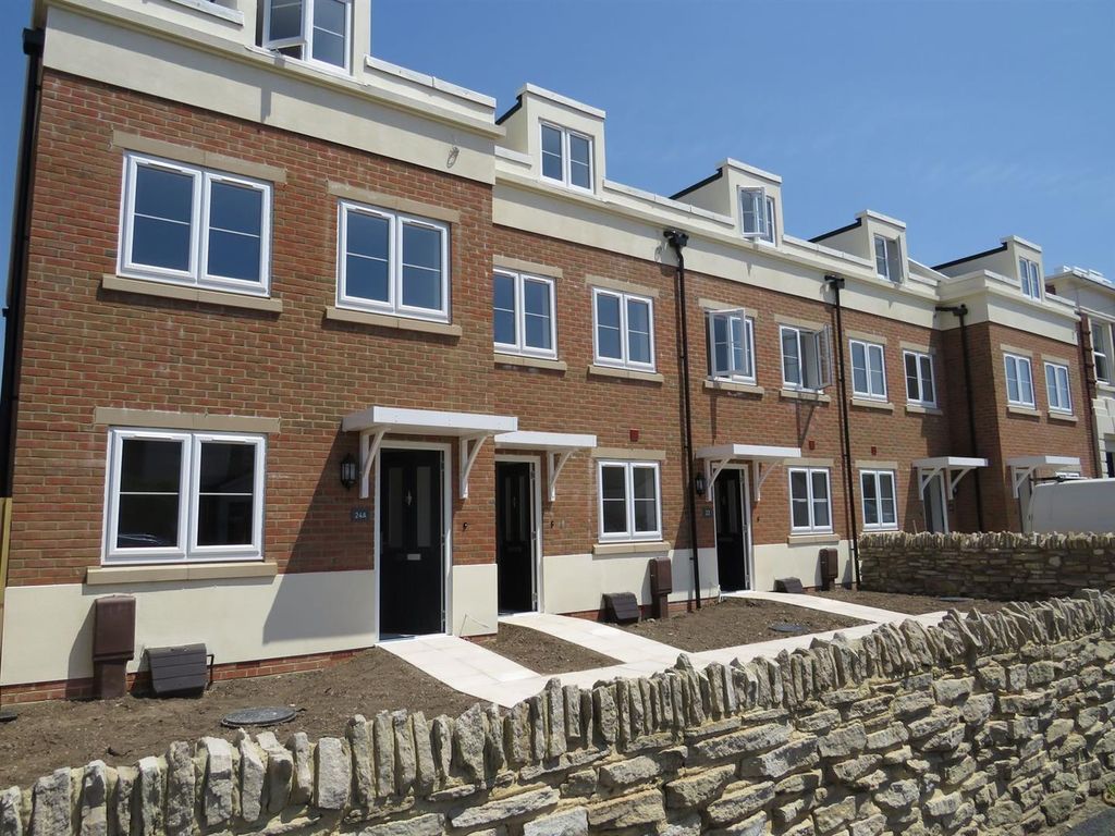 Property photo 1 of 11 Exterior