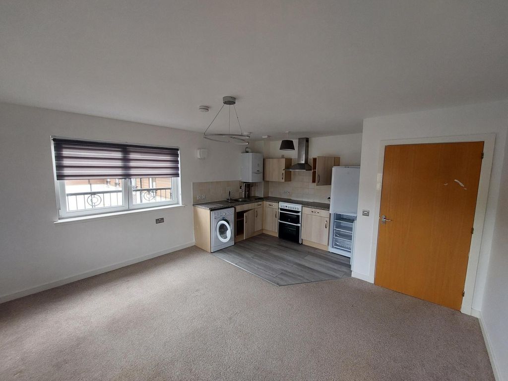 Property photo 2 of 13