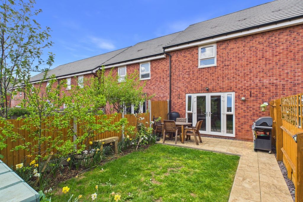 Property photo 2 of 10 Rear Garden
