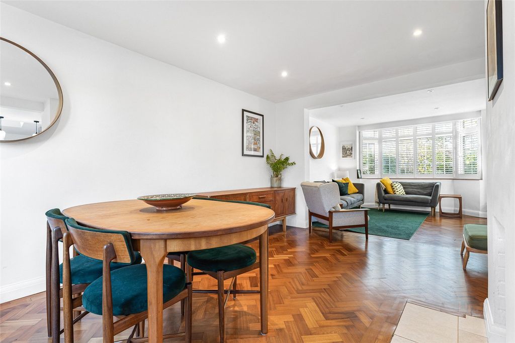 Property photo 2 of 19 Picture No. 27