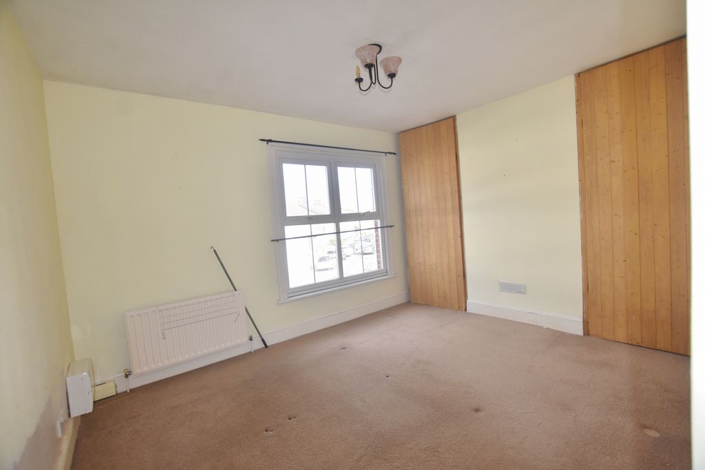 Property photo 3 of 6 Bedroom