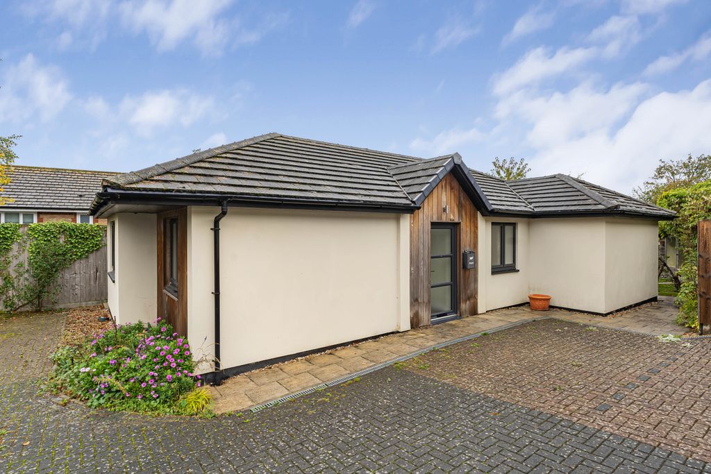 Property photo 1 of 20 Front