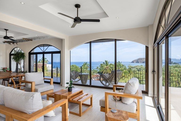 Property photo 3 of 12 <Alttext/>