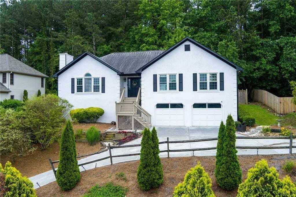 Property photo 1 of 31