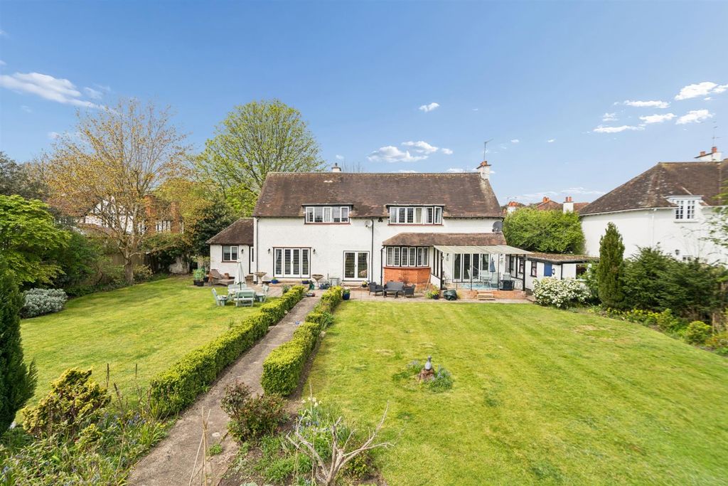 Property photo 2 of 19