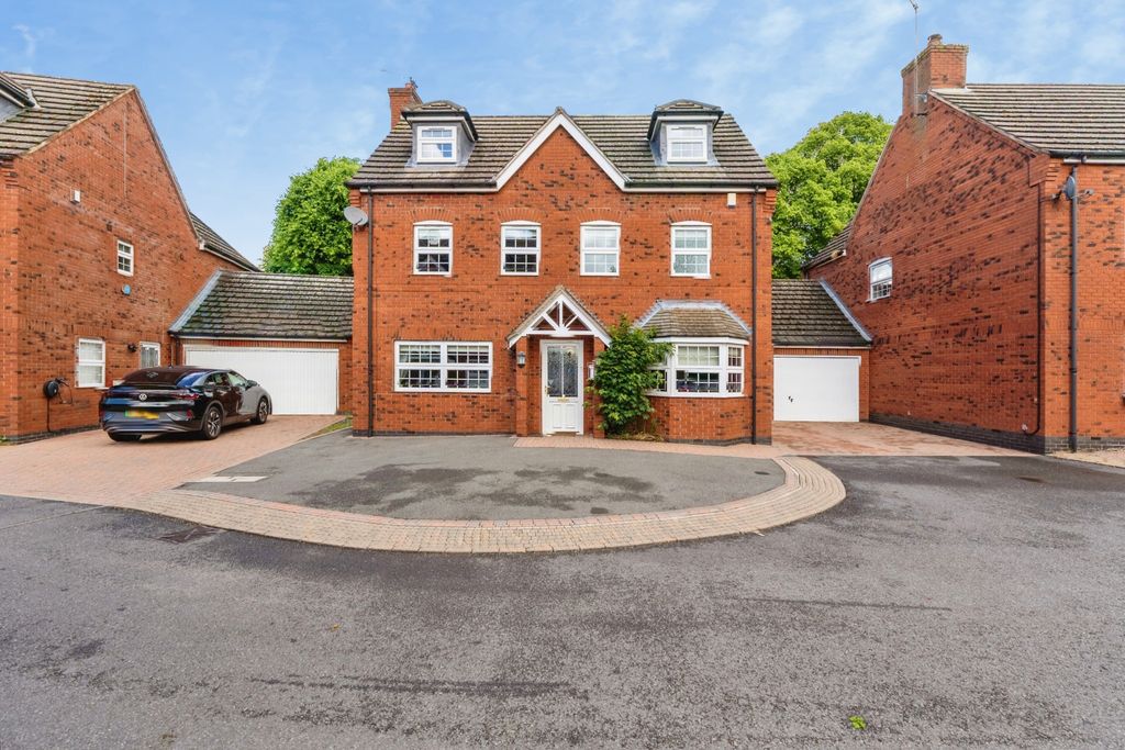 Property photo 1 of 31