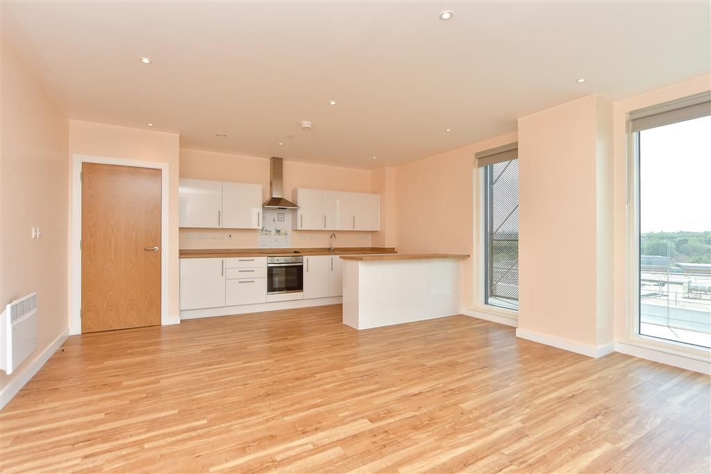 Property photo 3 of 12 Kitchen/ Living Area