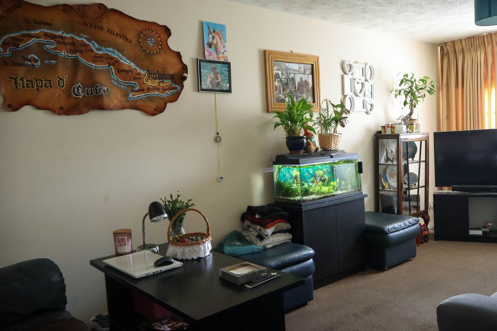 Property photo 3 of 18