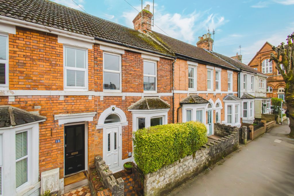 Property photo 1 of 19 4948661