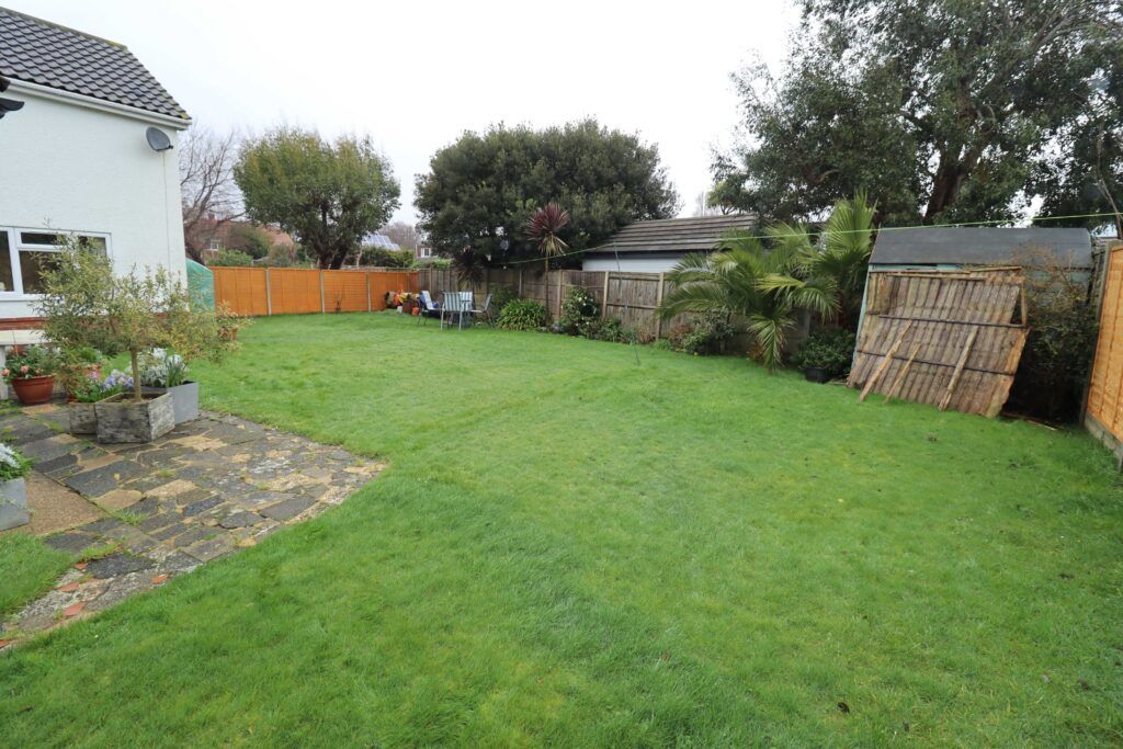 Property photo 2 of 20