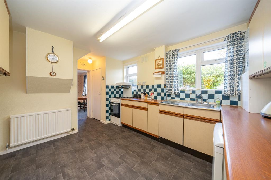 Property photo 3 of 14 23-St-Lawrence-Close-1021.Jpg