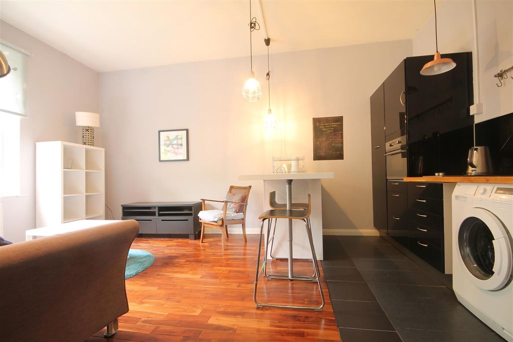 Property photo 1 of 9 1.Jpg