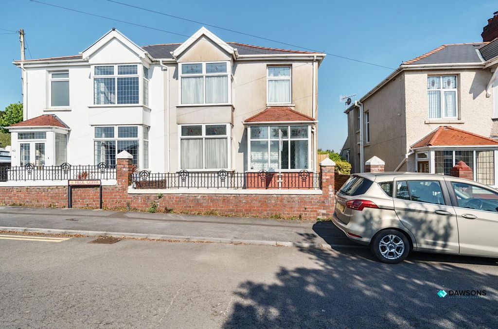 Property photo 1 of 25