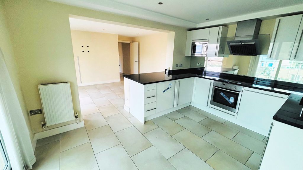 Additional image 6 of 2 bed flat for saleAtlantic House, 1 Ayton Drive, Portland, Dorset DT5