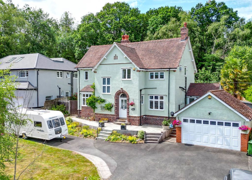 Property photo 1 of 32