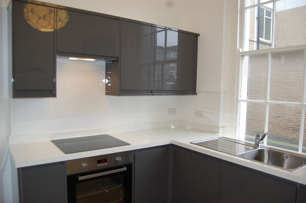 Property photo 2 of 7 Kitchen