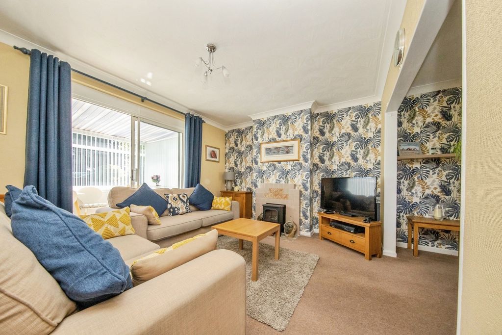 Property photo 2 of 20 Pbox-Img.Jpg
