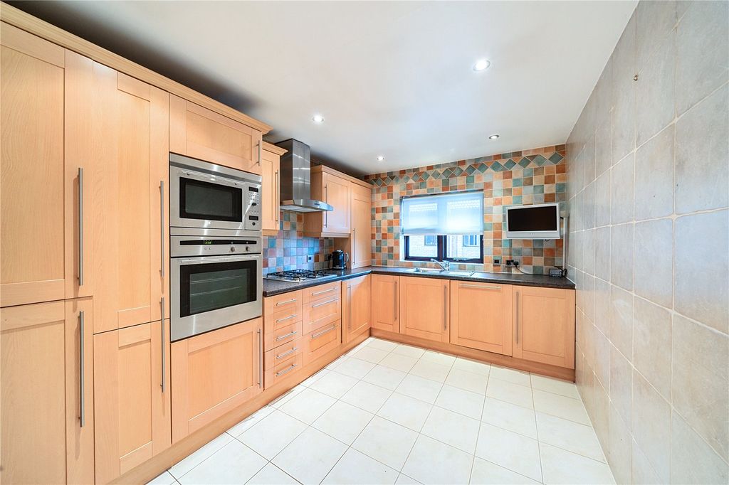Property photo 2 of 15 Picture No. 07
