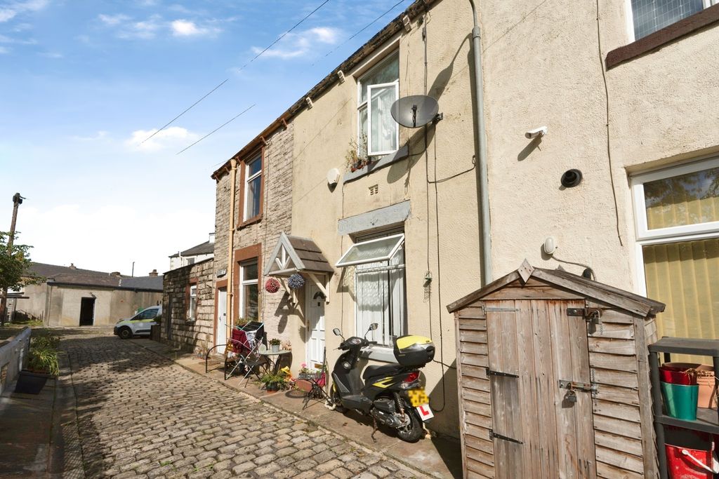 Property photo 2 of 18 Pbox-Img.Jpg