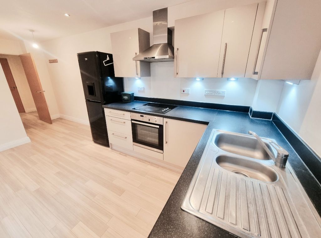 Property photo 3 of 13 Kitchen