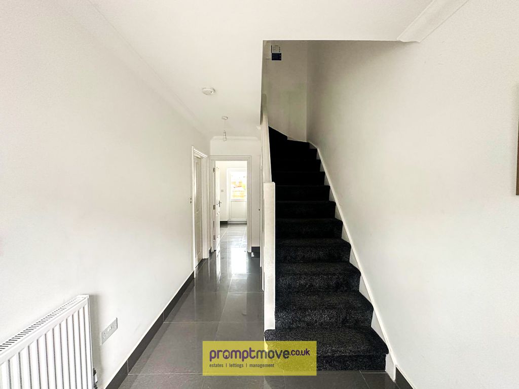 Property photo 2 of 17 Na
