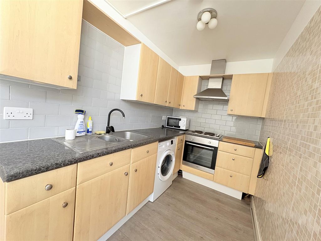Property photo 3 of 10 Img_2671.Jpg