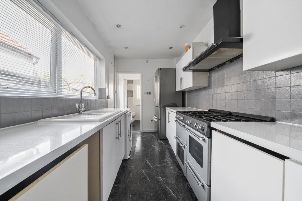 Property photo 3 of 13 Picture No. 06