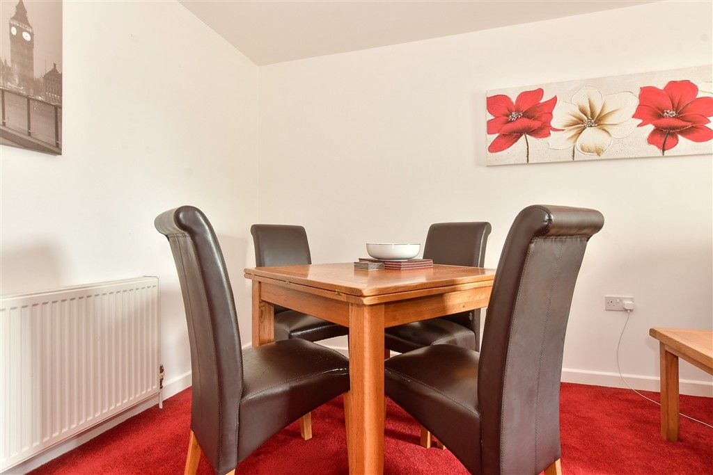 Property photo 3 of 10 Lounge/Diner