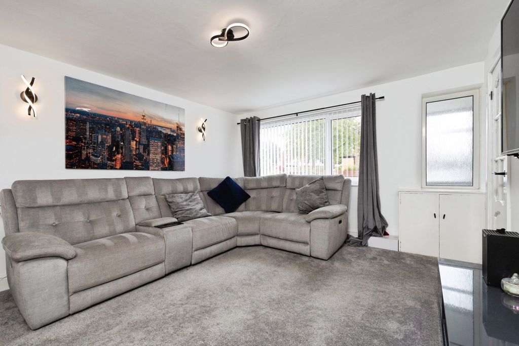 Property photo 2 of 15 Pbox-Img.Jpg