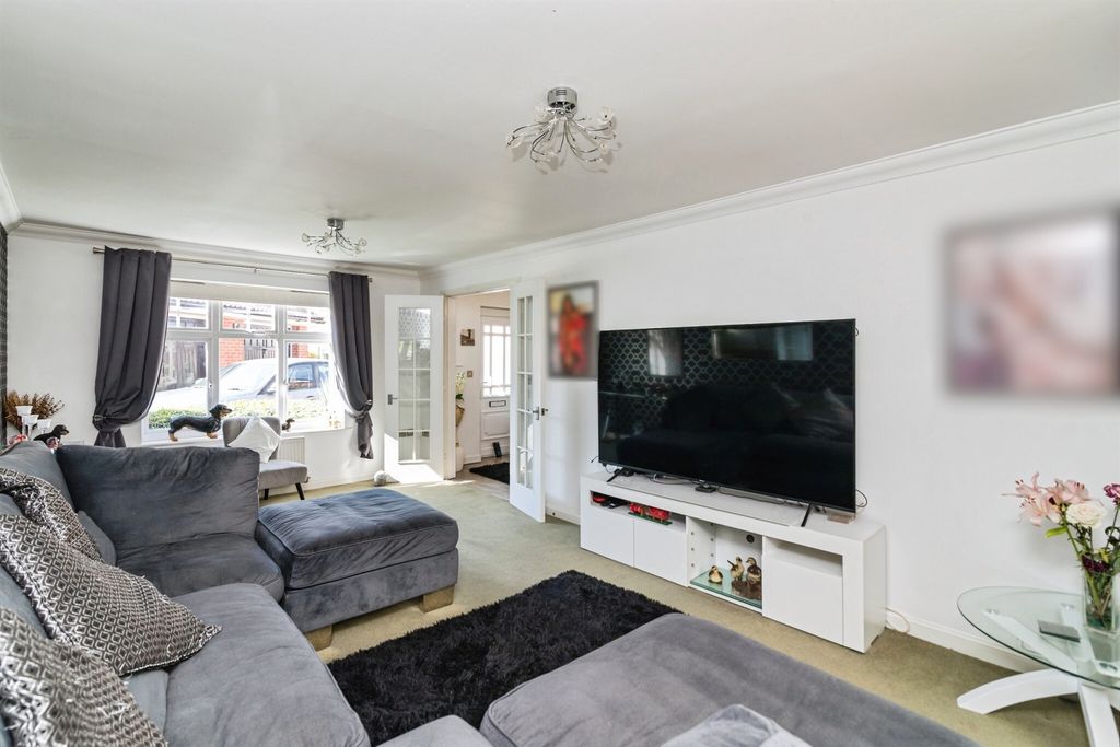 Property photo 3 of 17