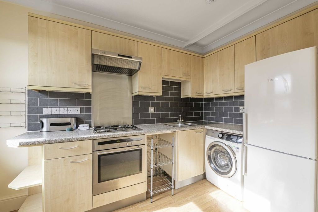 Property photo 3 of 5