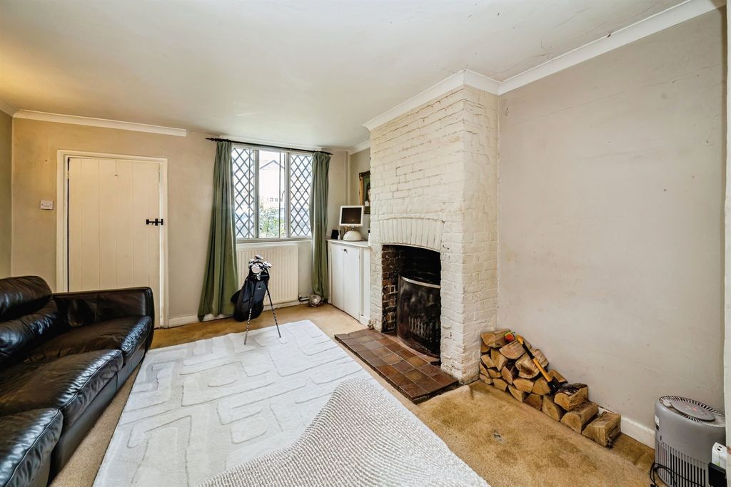 Property photo 3 of 17