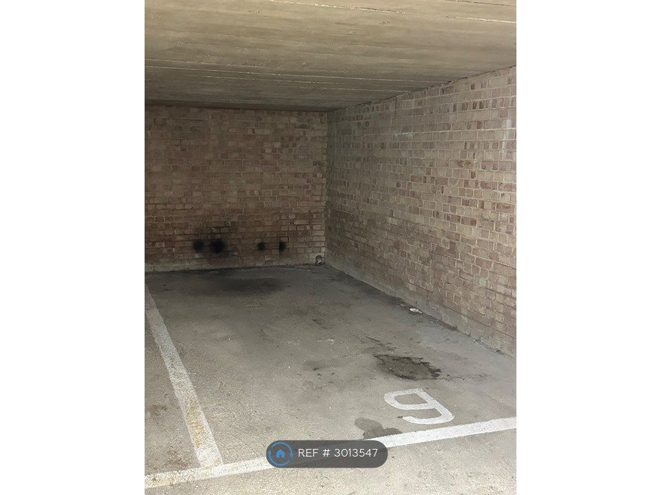 Property photo 2 of 13 Underground Parking Space