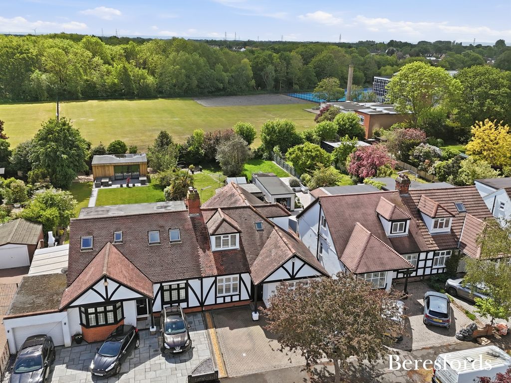 Property photo 2 of 29 Picture No. 08
