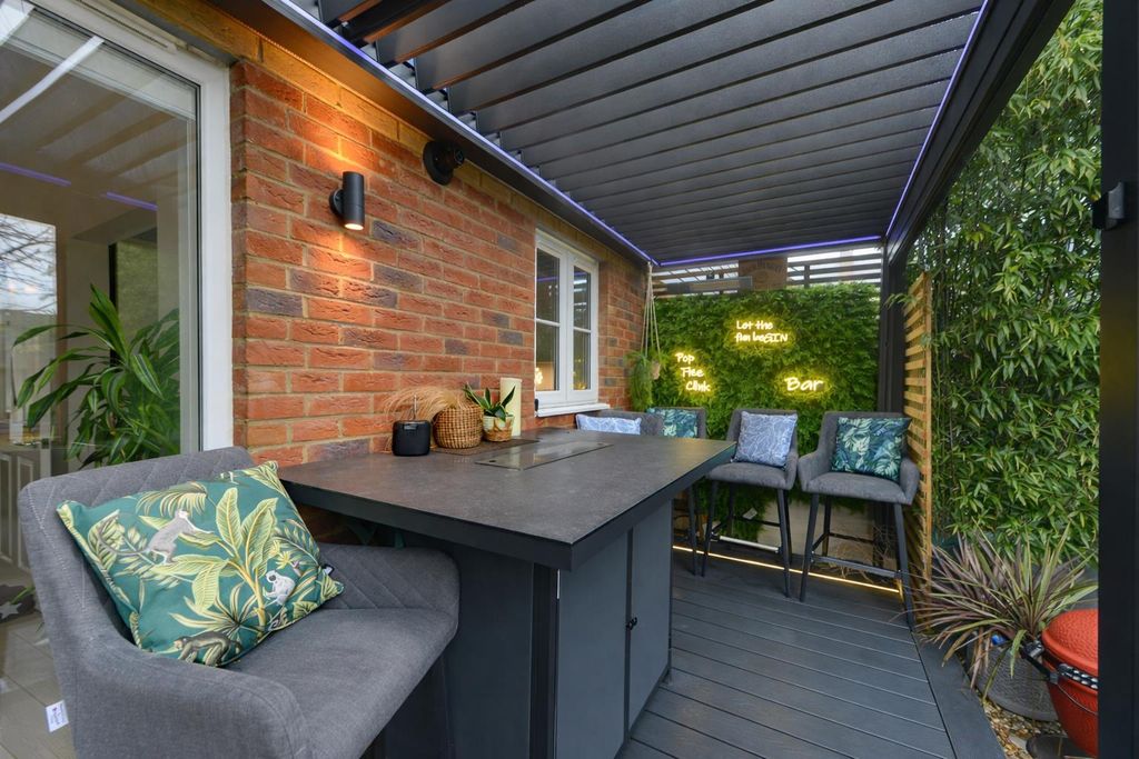 Property photo 2 of 19 Orchard View.Jpg