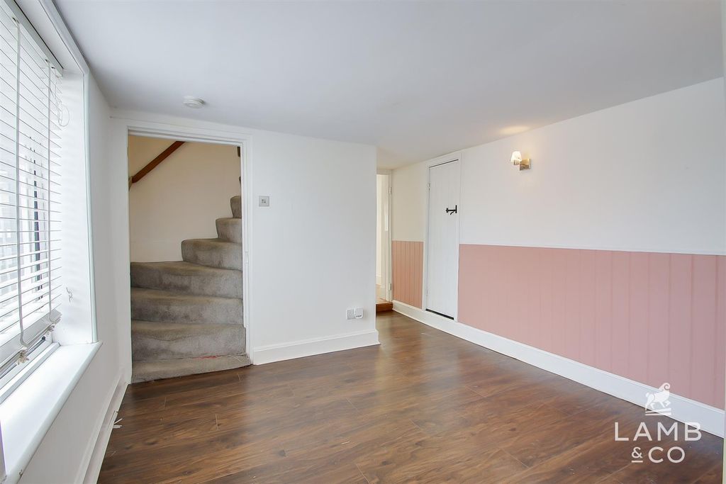 Property photo 3 of 16 Dining Room