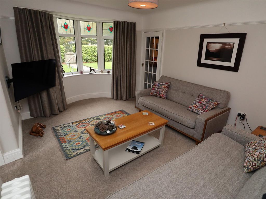 Property photo 3 of 43