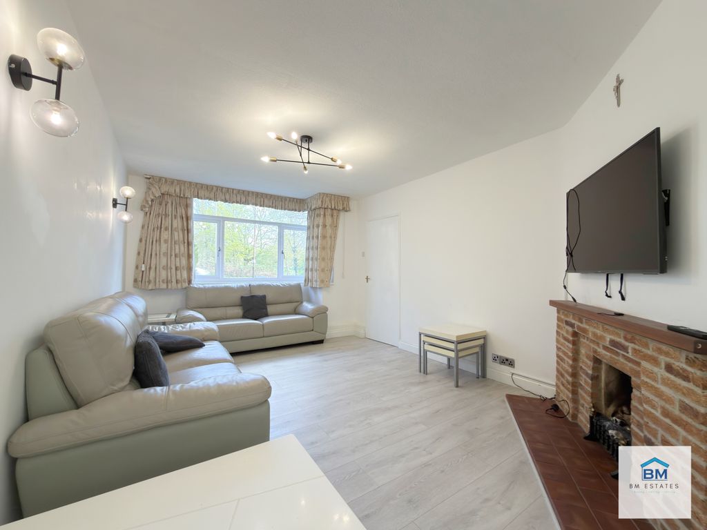 Property photo 2 of 9 Photo 2