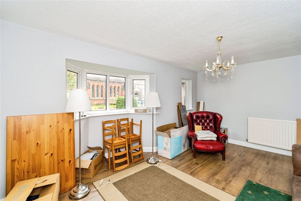 Property photo 3 of 15 Picture No. 11