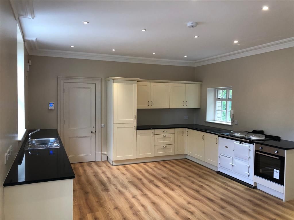 Property photo 2 of 19 Kitchen