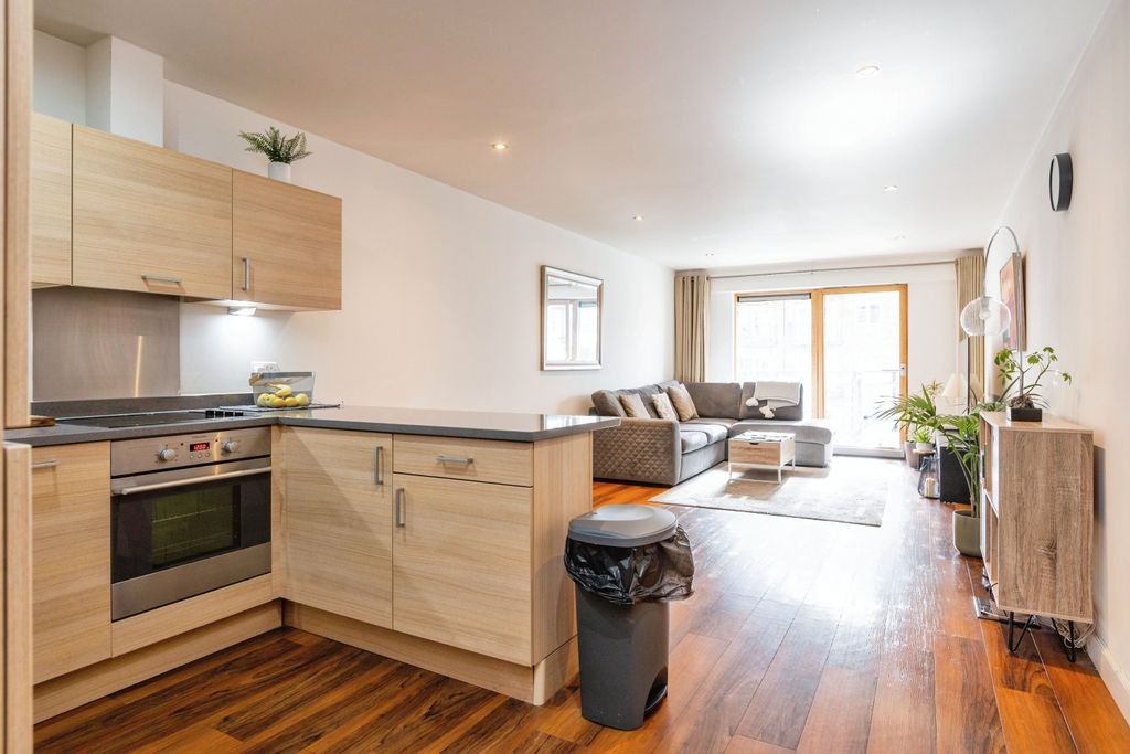 Property photo 2 of 15 Open Plan Living