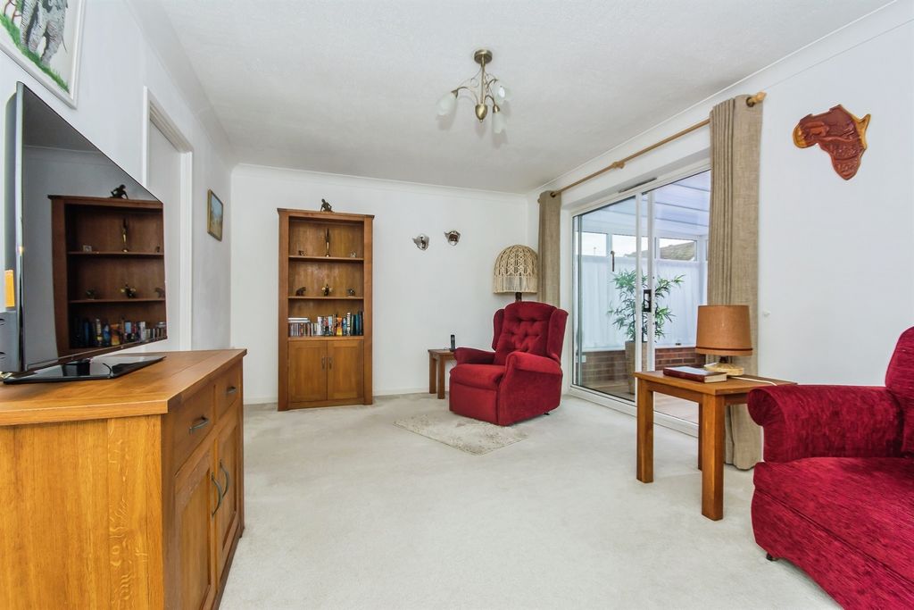 Property photo 3 of 17