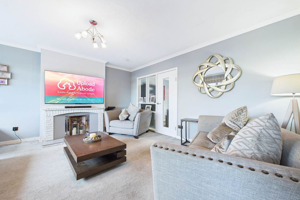 Property photo 2 of 23