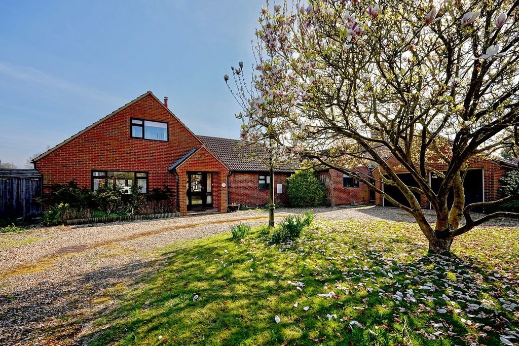 Property photo 1 of 23