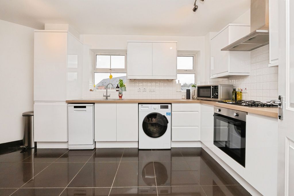 Property photo 2 of 11 Pbox-Img.Jpg