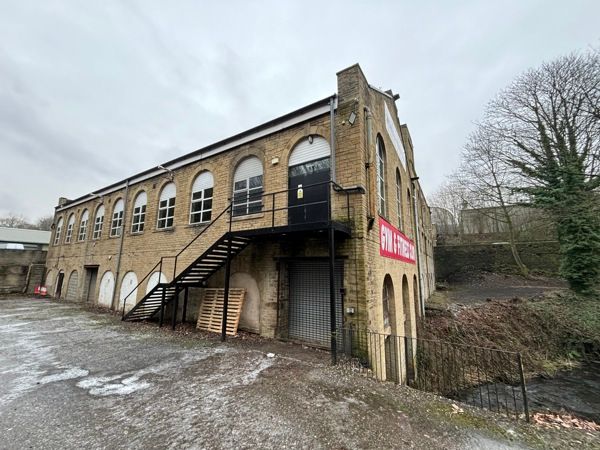 Property photo 1 of 7 Photo 9