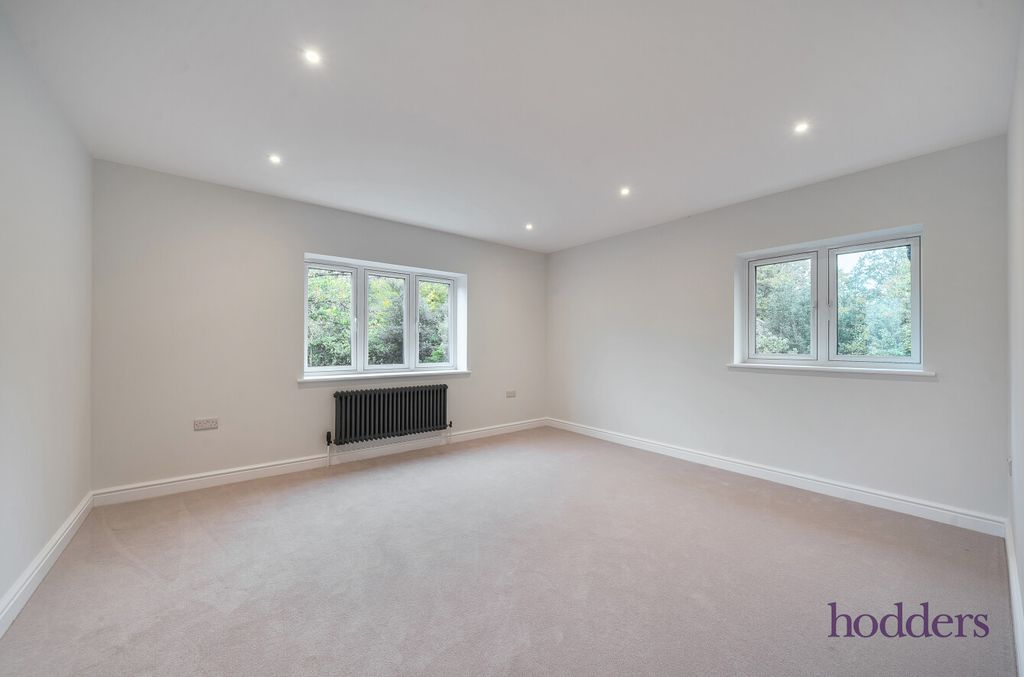 Property photo 3 of 21 d124769d-768E-4B5...