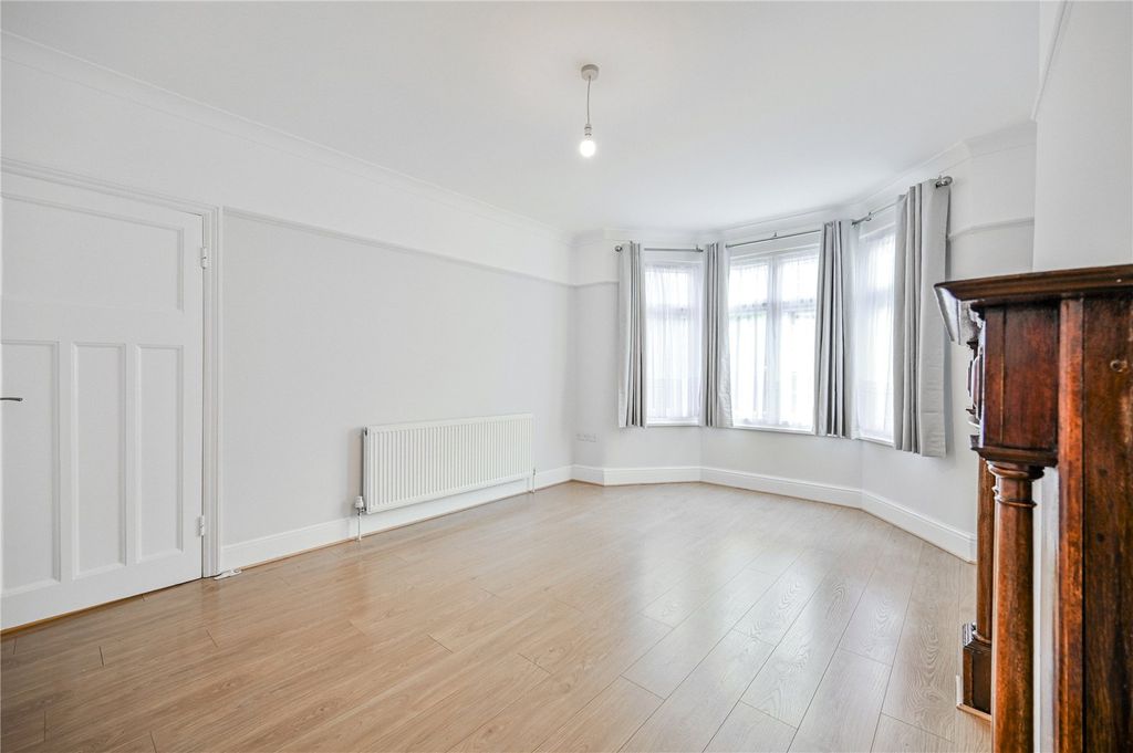 Property photo 3 of 12 Picture No. 05